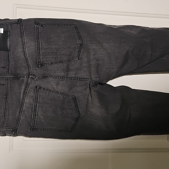 Madewell Black Skinny Jeans with Stretch and Distressed Hem. High Rise Size 29. - Picture 5 of 8